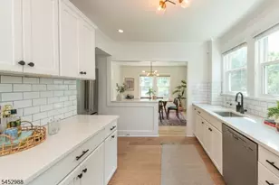 22 Euclid Pl, Montclair, NJ 07042 - Photo 11