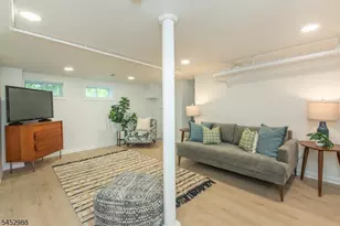 22 Euclid Pl, Montclair, NJ 07042 - Photo 23