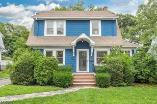 22 Euclid Pl, Montclair, NJ 07042 - Photo 1