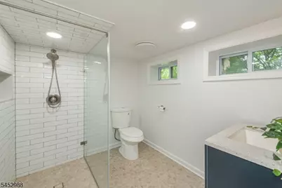 22 Euclid Pl, Montclair, NJ 07042 - Photo 25