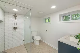 22 Euclid Pl, Montclair, NJ 07042 - Photo 25