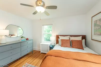 22 Euclid Pl, Montclair, NJ 07042 - Photo 17