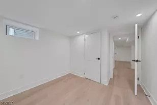 20 Lexington Ave, Montclair, NJ 07042 - Photo 29