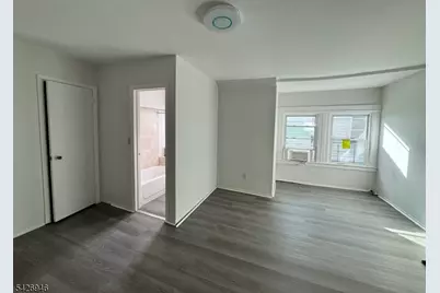 854 S 15th St #3, Newark, NJ 07108 - Photo 3
