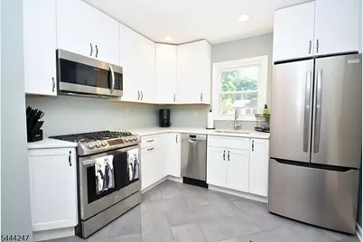 22 Center St, Bernardsville, NJ 07924 - Photo 5