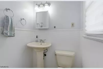 38 Parson Rd, Clifton, NJ 07012 - Photo 15