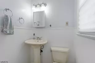 38 Parson Rd, Clifton, NJ 07012 - Photo 15