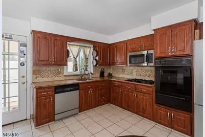 38 Parson Rd, Clifton, NJ 07012 - Photo 11