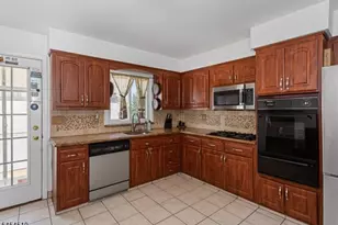 38 Parson Rd, Clifton, NJ 07012 - Photo 11