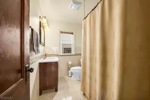 243 Globe Ave, Union Township, NJ 07083 - Photo 15