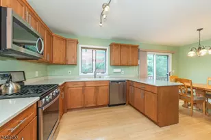45 Sampson St, Saddle Brook Township, NJ 07663 - Photo 7