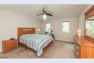 45 Sampson St, Saddle Brook Township, NJ 07663 - Photo 11