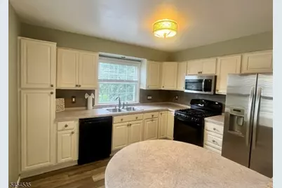 45 Rhea Run, Hampton Township, NJ 07860 - Photo 3