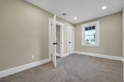 25 Marinus St, Rochelle Park Township, NJ 07662 - Photo 13