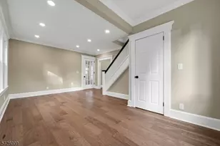25 Marinus St, Rochelle Park Township, NJ 07662 - Photo 5