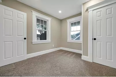 25 Marinus St, Rochelle Park Township, NJ 07662 - Photo 11