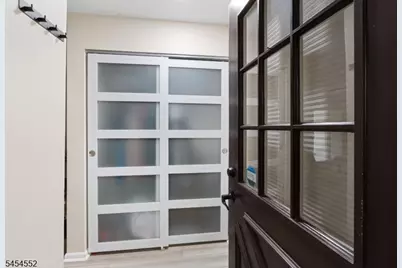 25 Hillside Ct, Union Township, NJ 08809 - Photo 3