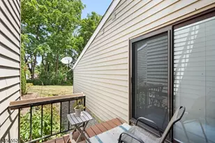 25 Hillside Ct, Union Township, NJ 08809 - Photo 15