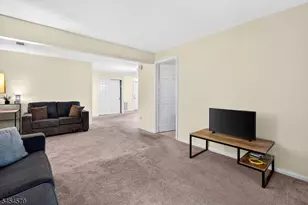 92 Jamestown Rd, Bernards Township, NJ 07920 - Photo 7