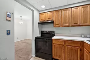92 Jamestown Rd, Bernards Township, NJ 07920 - Photo 11