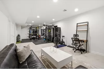 21 Chestnut Ct #11, Cedar Grove, NJ 07009 - Photo 17