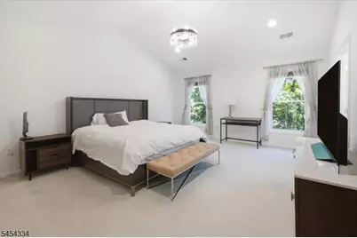 21 Chestnut Ct #11, Cedar Grove, NJ 07009 - Photo 9