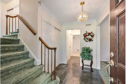8 Knollwood Drive, Morris Township, NJ 07960 - Photo 3