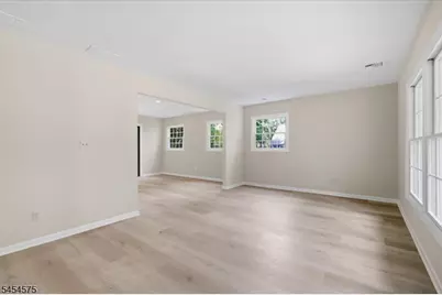 27 Inwood Rd, Berkeley Heights Township, NJ 07922 - Photo 9
