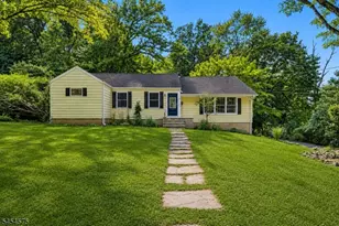27 Inwood Rd, Berkeley Heights Township, NJ 07922 - Photo 1