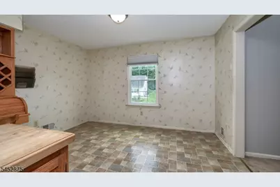 42 Bowfell Ct, Wayne, NJ 07470 - Photo 9