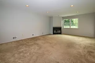 42 Bowfell Ct, Wayne, NJ 07470 - Photo 3