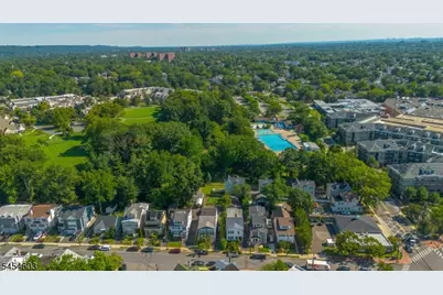 17 Boyden Pkwy #1, Maplewood, NJ 07040 - Photo 19