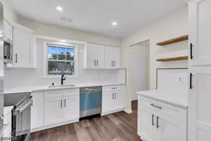 54 Junco Ct, Readington, NJ 08887 - Photo 5