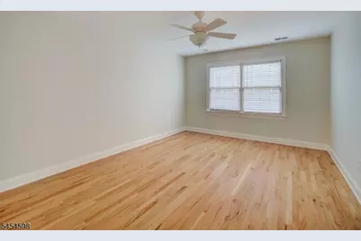 204 Lorraine Ave, Montclair, NJ 07043 - Photo 29