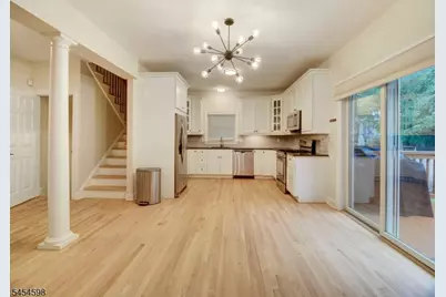 204 Lorraine Ave, Montclair, NJ 07043 - Photo 15