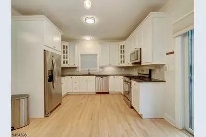 204 Lorraine Ave, Montclair, NJ 07043 - Photo 13