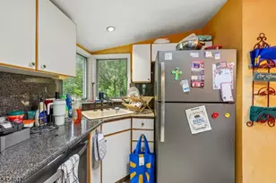 18 Nakomis Path, Lincoln Park, NJ 07035 - Photo 7