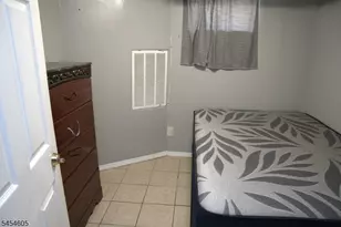 292 Governor St, Paterson, NJ 07501 - Photo 9