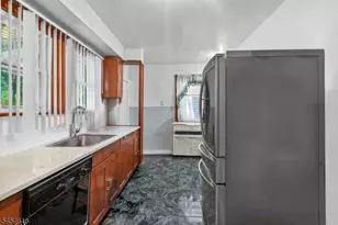121 Scofield St, Newark, NJ 07106 - Photo 9