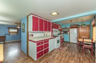 41 Dacotah Ave, Parsippany, NJ 07034 - Photo 11