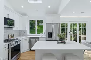34 Clark St, Summit, NJ 07901 - Photo 3