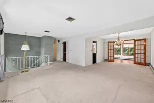 105 Victoria Dr, Clark Township, NJ 07066 - Photo 7