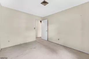 105 Victoria Dr, Clark Township, NJ 07066 - Photo 23
