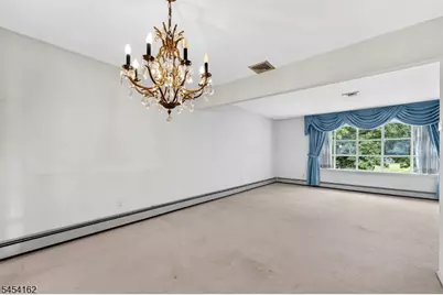 105 Victoria Drive, Clark Township, NJ 07066 - Photo 5