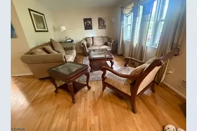 652 Holly Ln, North Brunswick Township, NJ 08902 - Photo 17