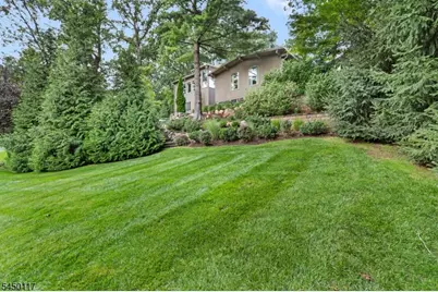 1 Driftway St, Roseland, NJ 07068 - Photo 35