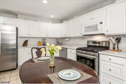 3 Nottingham Ct, Morris Township, NJ 07960 - Photo 9