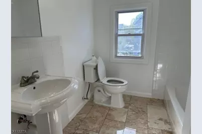 10 Kipp Pl, Paterson, NJ 07513 - Photo 5