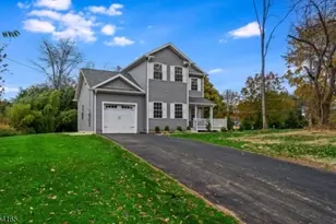 101 Hodge Rd, Hillsborough Township, NJ 08844 - Photo 17