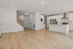 101 Hodge Rd, Hillsborough Township, NJ 08844 - Photo 5